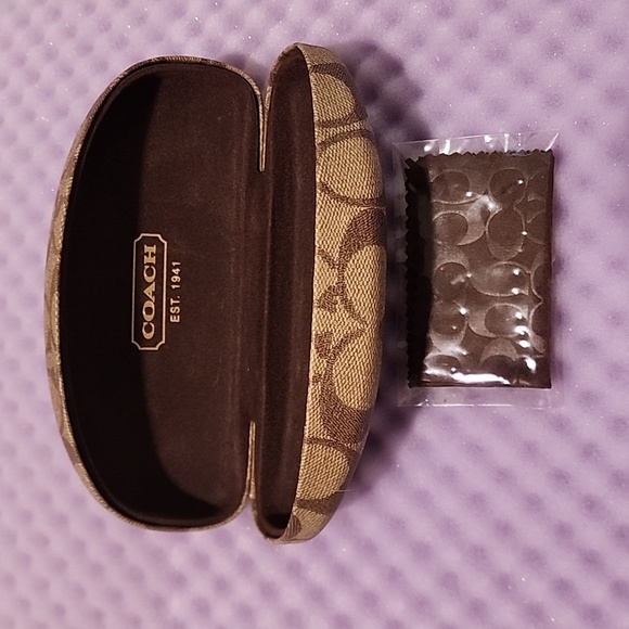 Coach eyeglasses/sunglasses case - Picture 1 of 12